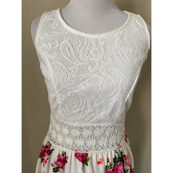 Rue 21 Creamy White Lace Top Floral lace & Colorful Floral Bottom Sleeveless Sun - Picture 2 of 14